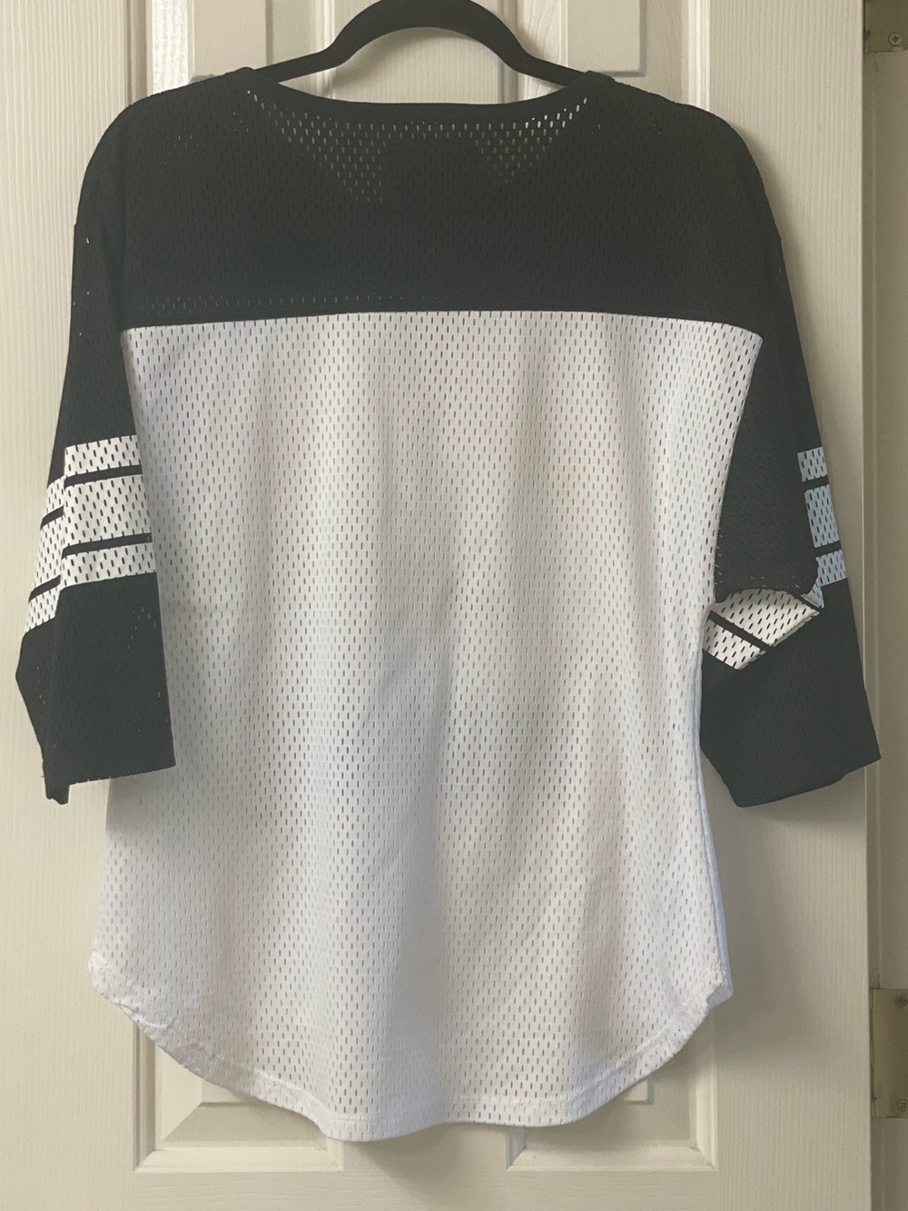 Minnesota Vikings NFL TEAM APPAREL Women’s Mesh Jersey Style Top Size Medium - Picture 9 of 16